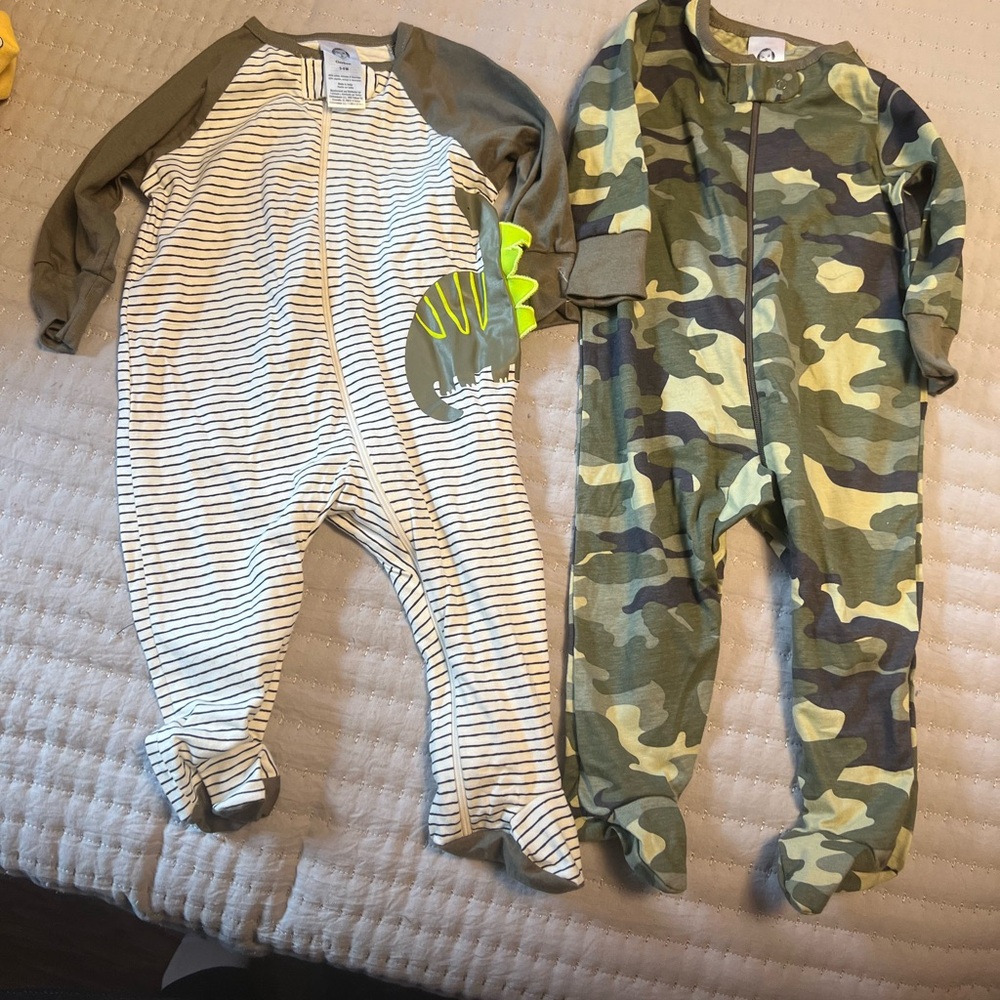 Gerber Striped and Camo Footies Set